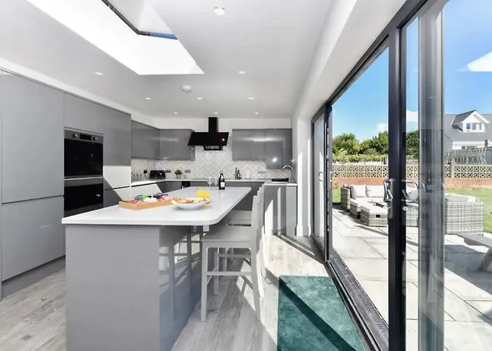 Heatherslade House - Hot Tub, Dog Friendly