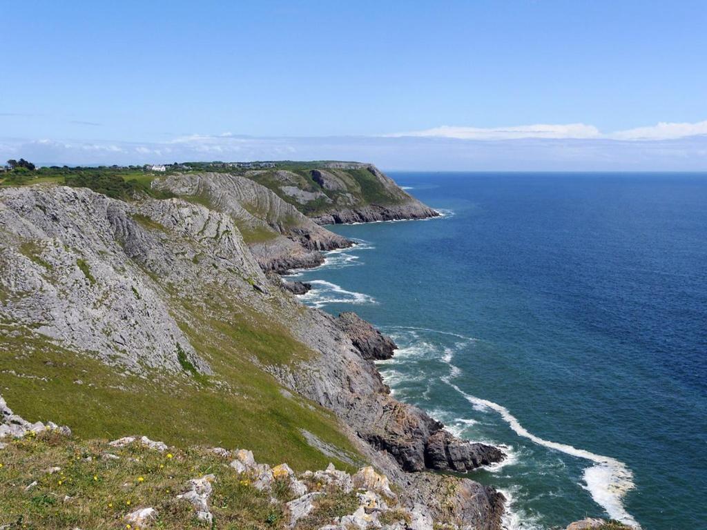 Heatherslade House - Hot Tub, Dog Friendly Holiday home *
